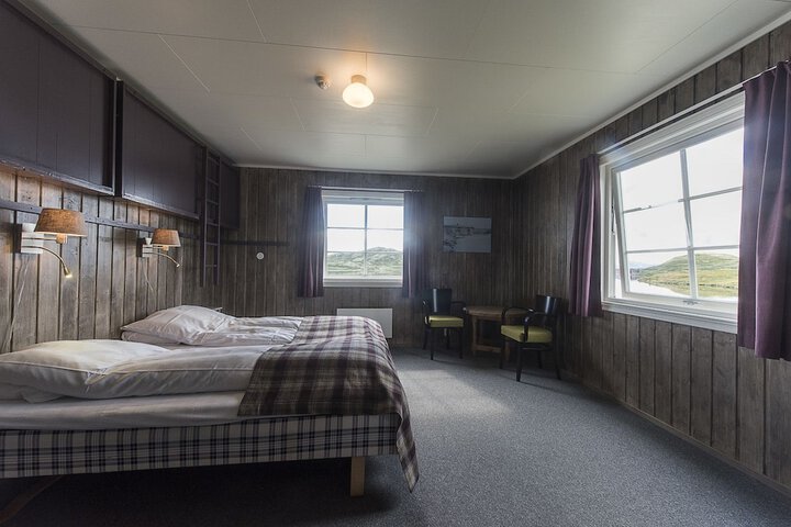 Room 4 of 49