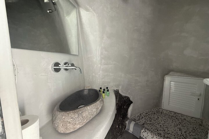 Room 56 of 74