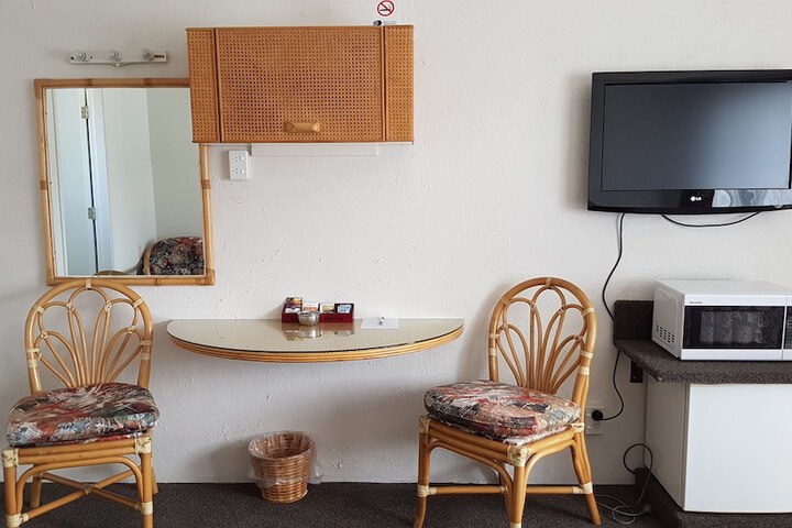 Room 28 of 47
