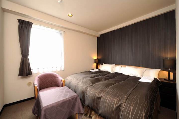 Room 6 of 22