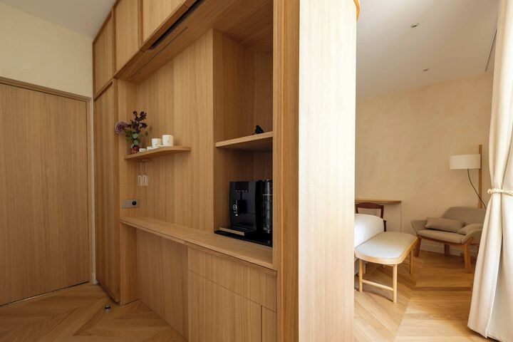 Room 8 of 41
