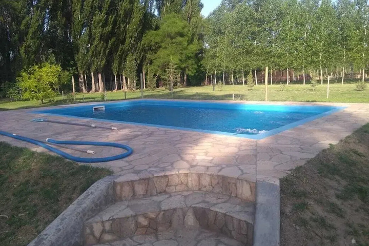 Pool 10 of 21