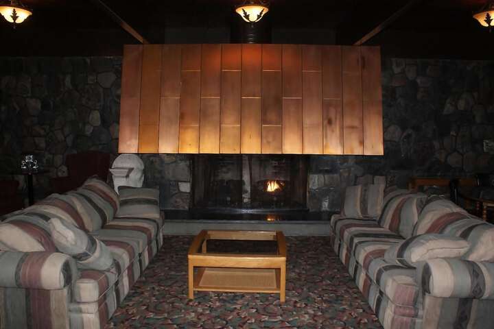 Room 11 of 32