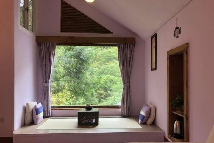 Room 4 of 73