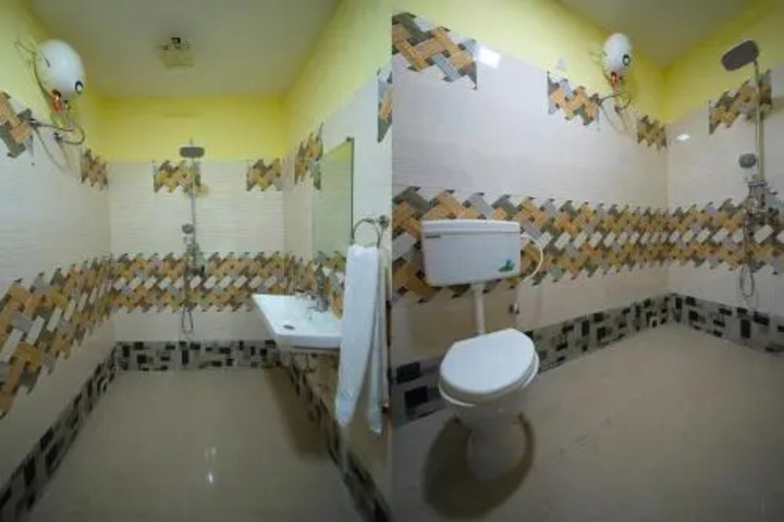 Room 7 of 13