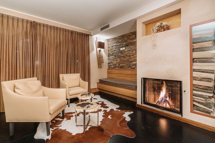 Hotel Interior 146 of 178