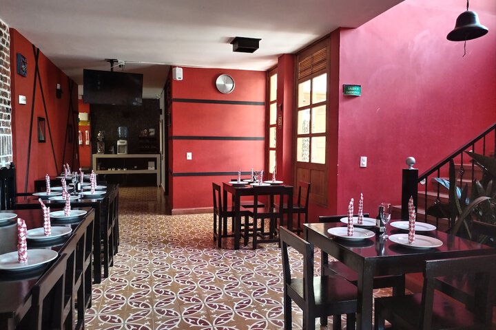 Dining 75 of 91