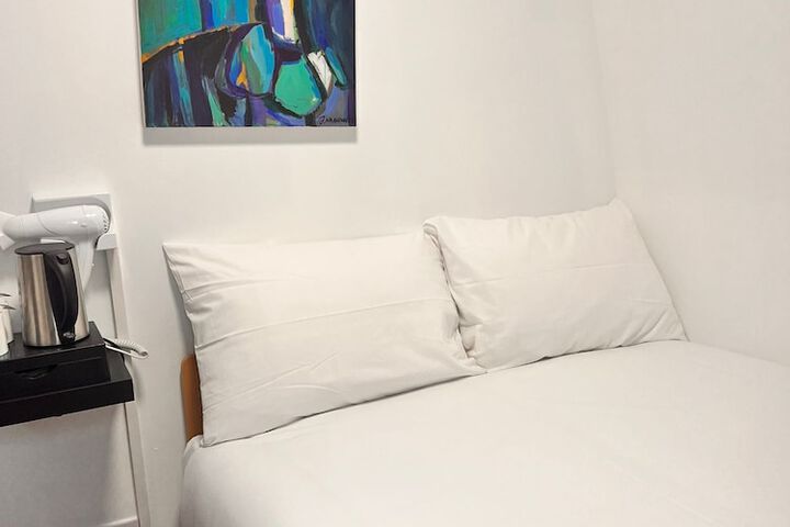 Room 7 of 21