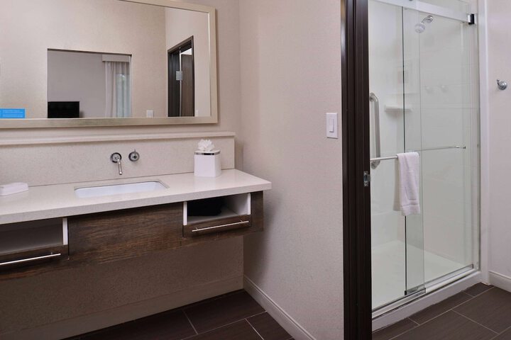 Bathroom shower