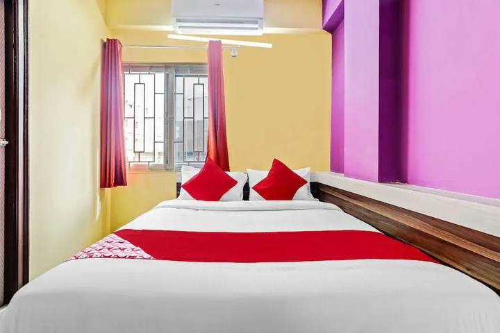 Room 6 of 13