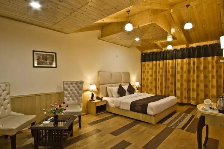 Room 8 of 44