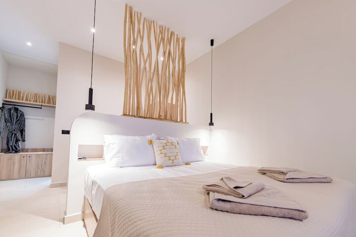 Room 14 of 64