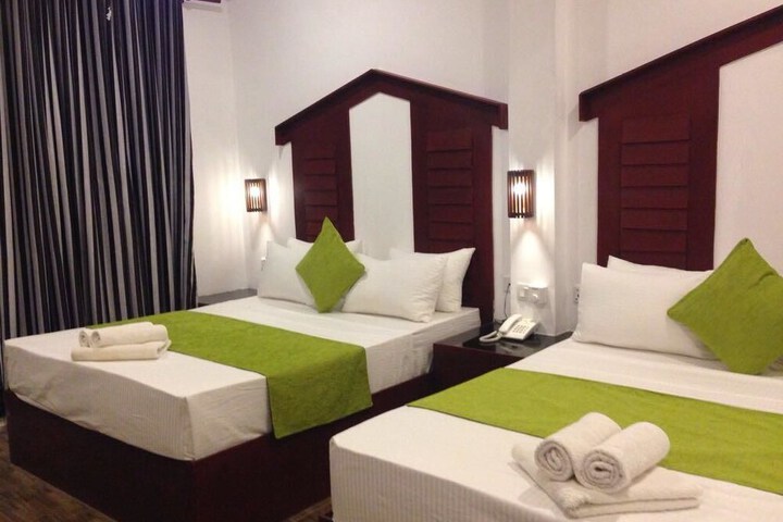 Room 5 of 43