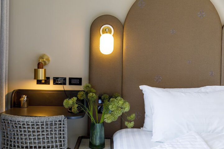 Room 28 of 161