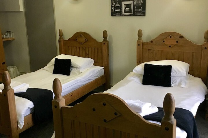 Room 3 of 30