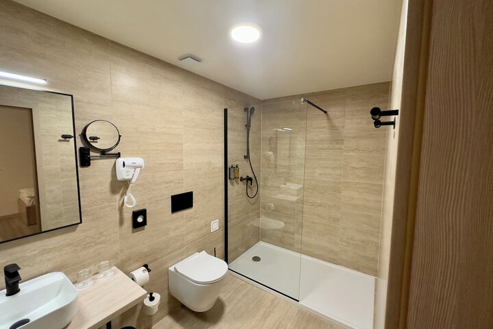 Clean Restrooms