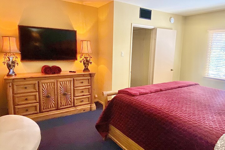 Room 10 of 85