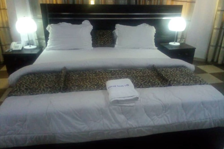 Room 13 of 29