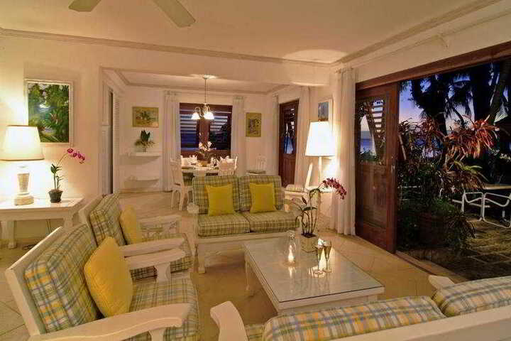 Room 4 of 8