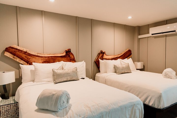 Room 11 of 227