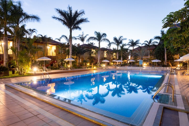 Pools & Facilities