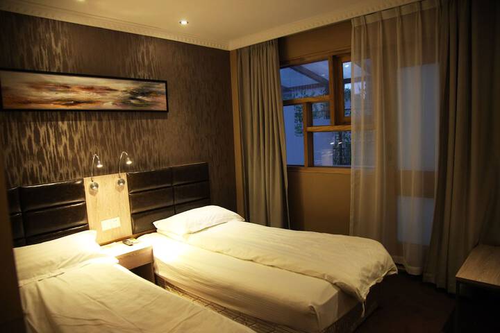 Room 54 of 90