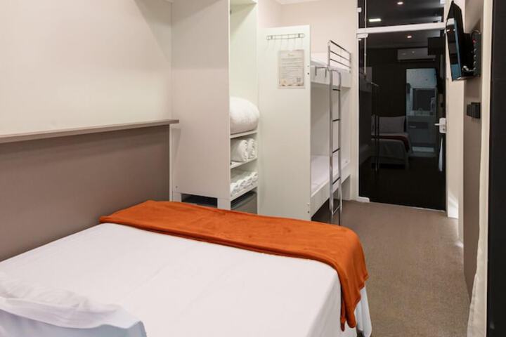 Room 6 of 20