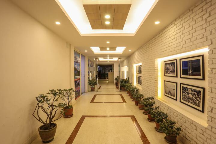 Hotel 3 of 82