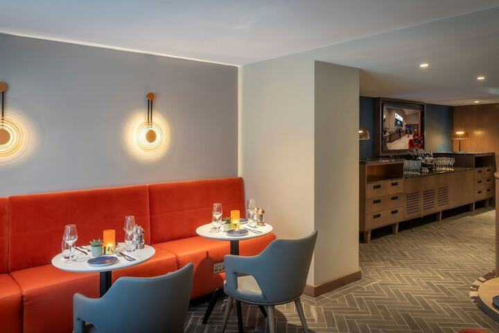 Dining 46 of 61