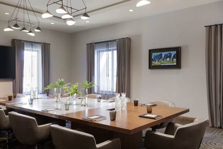 Meeting facility