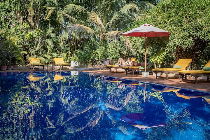 Pool Hotel