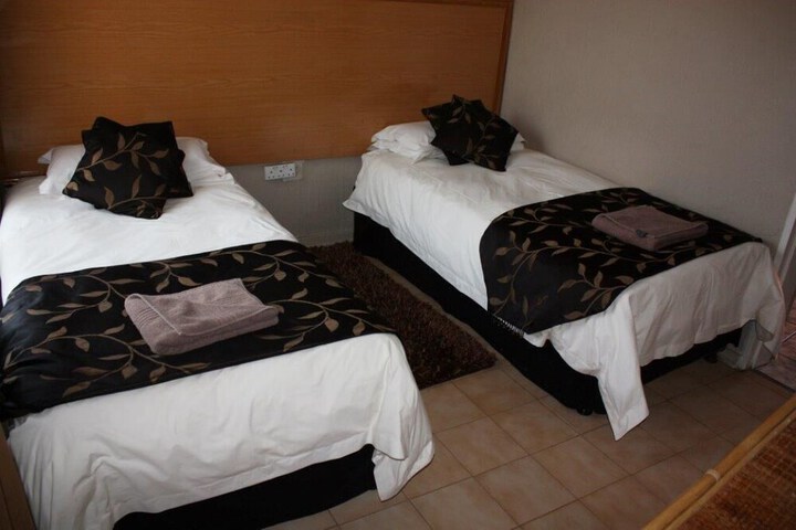 Room 8 of 70