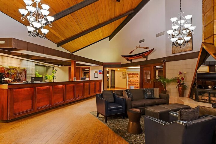 Entrance & Lobby