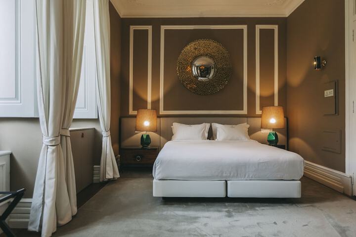 Room 76 of 245
