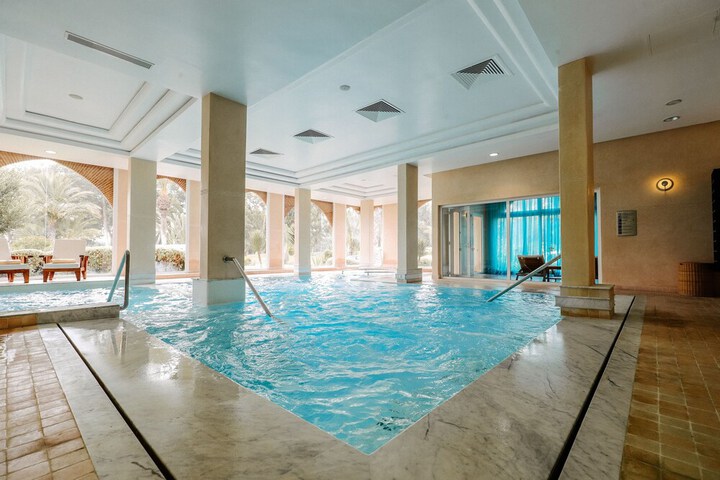 Pools & Facilities