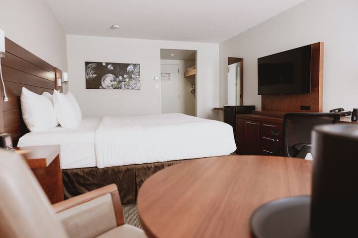 Room 27 of 120