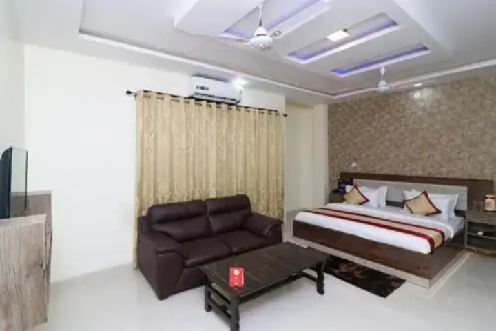 Room 3 of 12