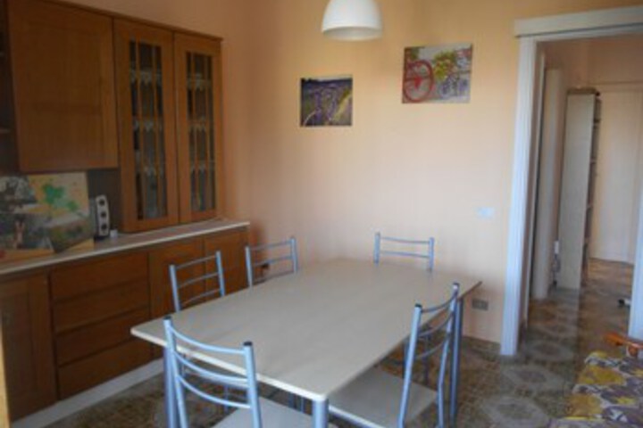Room 7 of 30