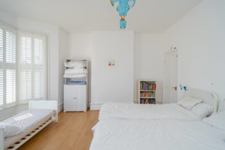 Room 18 of 22