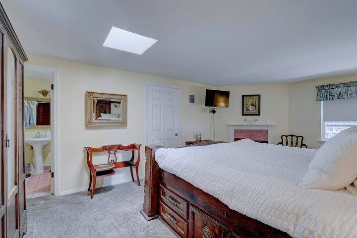 Room 36 of 135