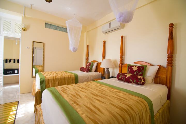 Room 2 of 49