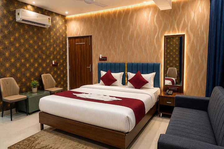 Room 3 of 13