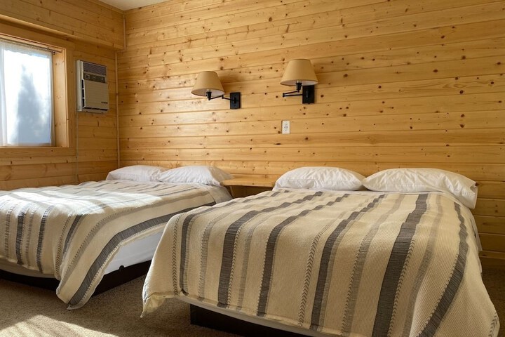 Room 9 of 28