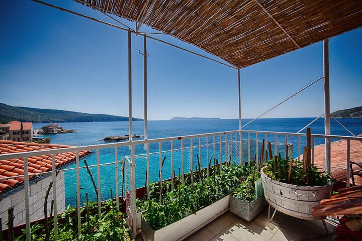 Terrace/Patio 19 of 48