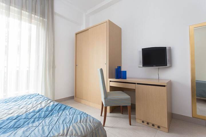 Room 5 of 34