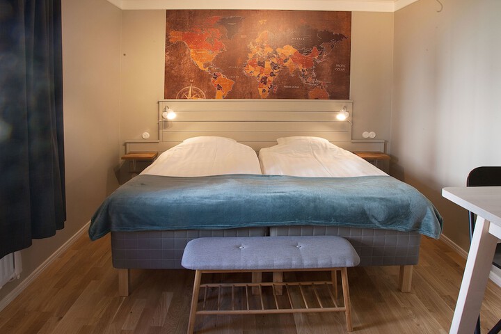 Room 12 of 64