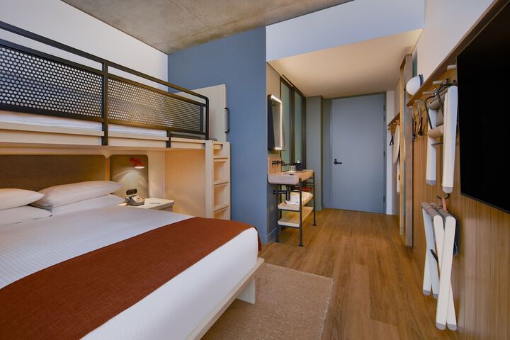 Room 15 of 78