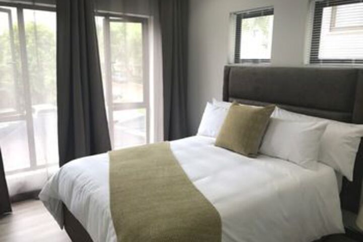 Room 6 of 24
