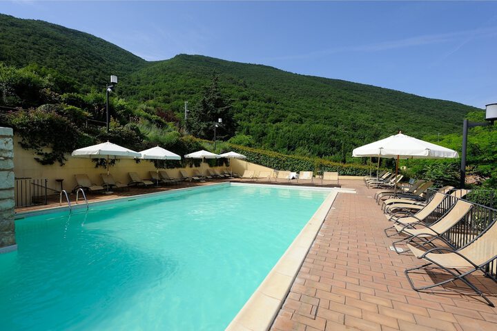 Pool 86 of 124