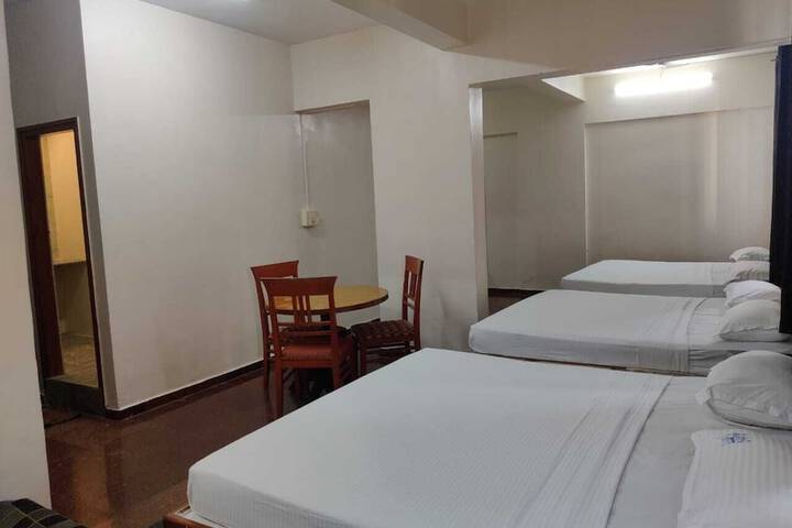 Room 52 of 69